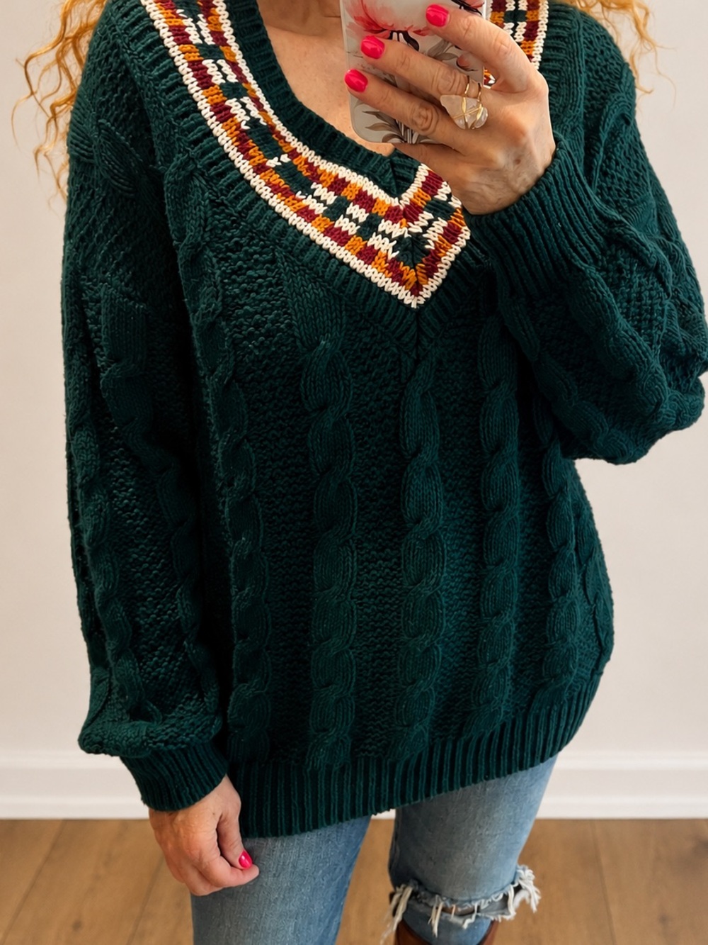 Cozy Cable Knit V-Neck Sweater with Patterned Trim - Dark Green